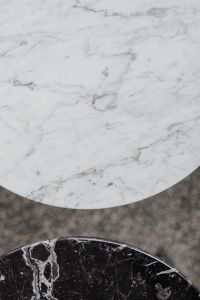 Kaboompics - White & Black Marble