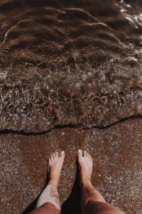 Kaboompics - Female legs in the sand