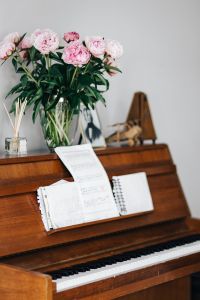 Kaboompics - Old piano with sheet music
