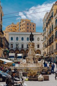 Kaboompics - Fountain and Historic Buildings at Piazza dei Martiri