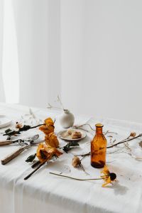Kaboompics - Dried flowers and small vases