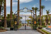 Kaboompics - Grand Hotel Royal Entrance Gate In Sorrento