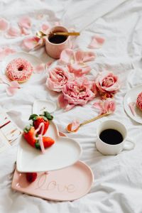 Kaboompics - Valentine's Flat Lay with Strawberries, Roses and Two Coffees