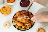 Kaboompics - Overhead Turkey Sliced with a Knife and Fork for Thanksgiving
