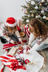 Kaboompics - Gift Wrapping