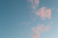 Kaboompics - Scattered Rose-Cloud Band in Blue Sky for Tall Phone Wallpaper