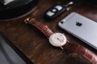 Kaboompics - Apple iPhone 6, Vintage watch on a brown leather wallet, BMW car key