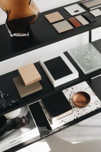 Kaboompics - Beautiful Contemporary and Modern Interior - decor - minimal - bright - organised shelves