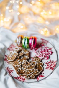 Kaboompics - Christmas ornament cookies