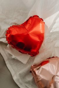 Kaboompics - Large Red Heart Balloon with Rose Gold Foil Accent