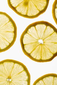 Kaboompics - Lemon Slices in Backlight on White
