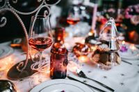 Kaboompics - Christmas table decorations