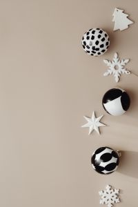 Kaboompics - Neutral Christmas Background with Black and White Baubles and Copy Space