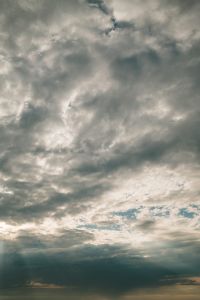 Kaboompics - Dramatic Storm Clouds Over the Sea