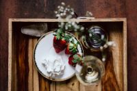 Kaboompics - Strawberries with cream and glass of white wine on wooden tray