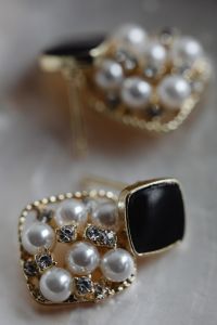 Kaboompics - Black Square Pearl Earrings with Crystal Accents, Shallow Depth of Field