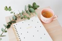 Kaboompics - Calendar & Coffee
