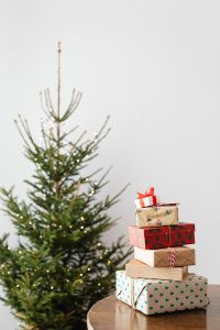 Kaboompics - Decorated Christmas Tree with Wrapped Gifts