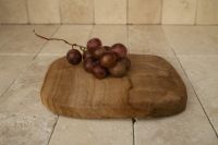 Kaboompics - Red Grapes on Travertine Shelf