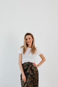 Kaboompics - Portrait of Beautiful Young Woman