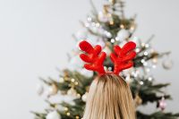 Kaboompics - Reindeer Antler Headband with Decorated Tree