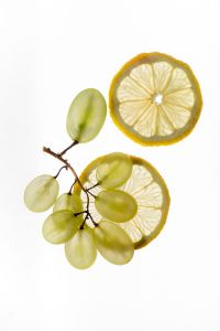 Kaboompics - Green Grapes and Lemon Slices in Backlight