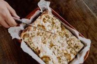 Kaboompics - Rustics plum cake
