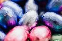 Kaboompics - Shallow-Focus Foil Easter Eggs with Pink Foreground