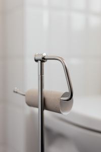 Kaboompics - Ran out of toilet paper - empty
