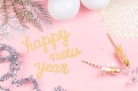 Kaboompics - Aesthetic Happy New Year Pink with Blue Gift Bow