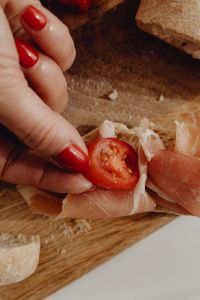 Kaboompics - Close-Up of Tomato on Prosciutto and Bread