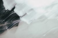 Kaboompics - White Gray Experimental Motion Blur Background