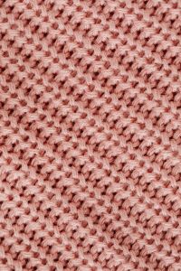 Kaboompics - Pink Braided Knit Texture
