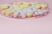 Kaboompics - Pills