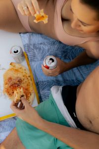 Kaboompics - Pizza and a Canned Drink at a Beach Picnic