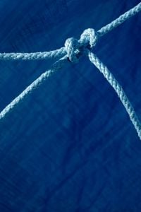 Kaboompics - Blue Rope Knot on Tarpaulin Background