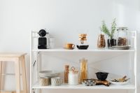 Kaboompics - Coffee brewed in a Chemex and peanut butter sandwiches for breakfast