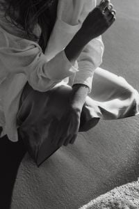 Kaboompics - Black and White Beach Fashion Close Up with White Shirt and Rings