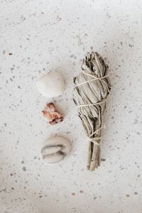 Kaboompics - Sage - stones