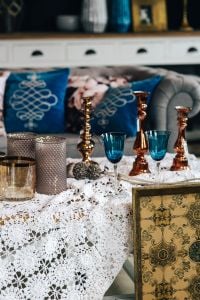 Kaboompics - Vintage Living Room With Blue Goblets And Lace Tablecloth