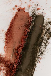 Kaboompics - Red Brown and Dark Powder Texture