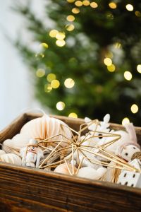 Kaboompics - Neutral Christmas Decorations with Warm Bokeh