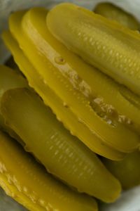 Kaboompics - Sliced Pickle Spears in a Glossy Macro Food Texture Close-Up