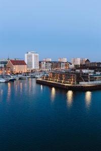 Kaboompics - Motlawa Marina in Gdansk with Blue Sky Copy Space