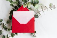 Kaboompics - Twig & Postcard - Copy Space
