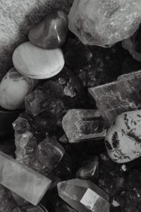 Kaboompics - Black and White Crystal and Polished Stone Texture with Contrasting Shapes