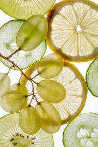 Kaboompics - Green Grapes with Lemon, Kiwi and Cucumber Slices