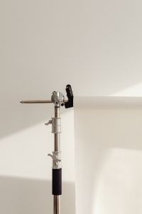 Kaboompics - Photo studio interior - C-stand lighting tripod - photo backdrop - LED lamp