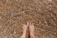 Kaboompics - Female legs in the sand