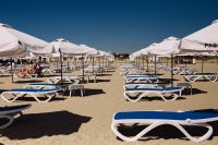 Kaboompics - Umbrellas and lounge chairs on Sunny Beach, Bulgaria